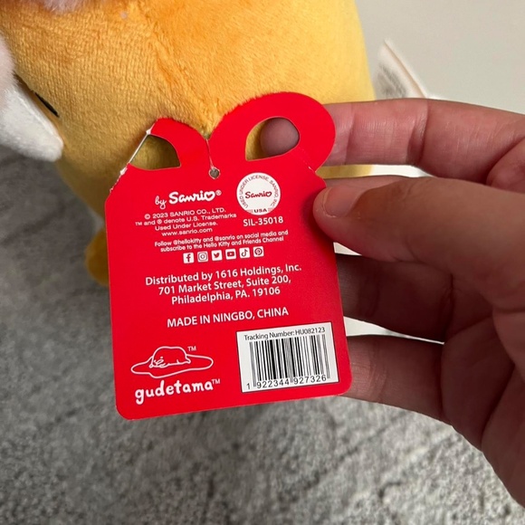 Adorable Gudetama plushie - Picture 4 of 6